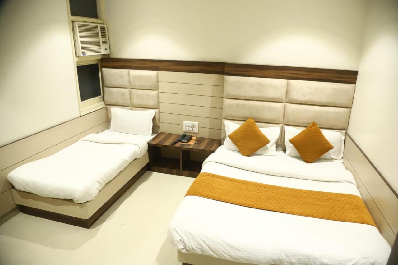 Hotel Malhotra Inn 50 Meter From Golden Temple أمريتسار المظهر الخارجي الصورة