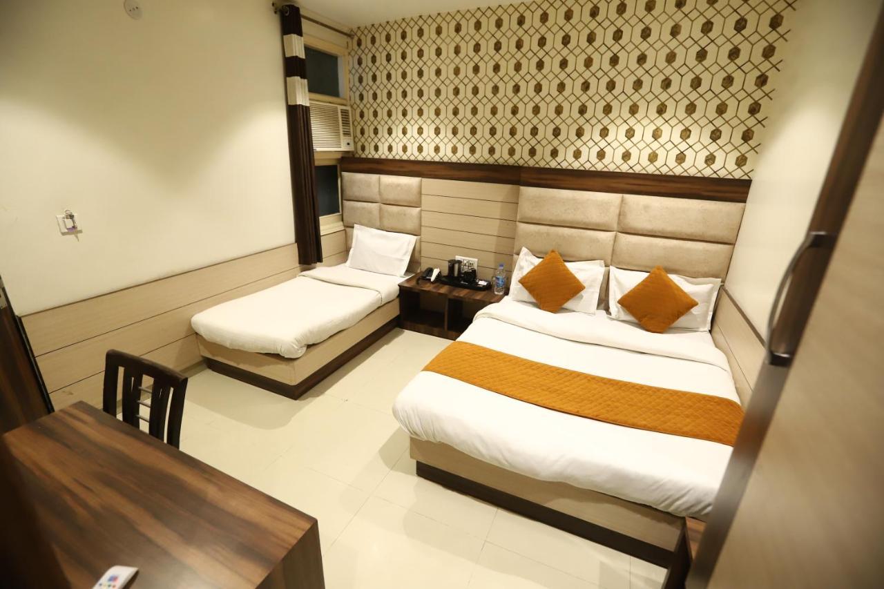 Hotel Malhotra Inn 50 Meter From Golden Temple أمريتسار المظهر الخارجي الصورة