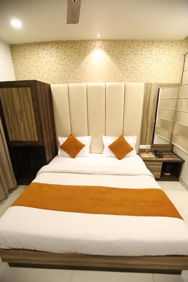 Hotel Malhotra Inn 50 Meter From Golden Temple أمريتسار المظهر الخارجي الصورة
