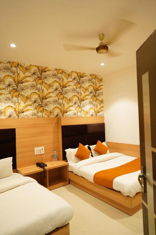 Hotel Malhotra Inn 50 Meter From Golden Temple أمريتسار المظهر الخارجي الصورة