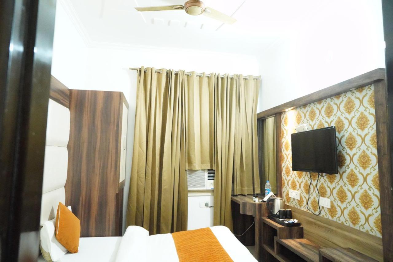 Hotel Malhotra Inn 50 Meter From Golden Temple أمريتسار المظهر الخارجي الصورة